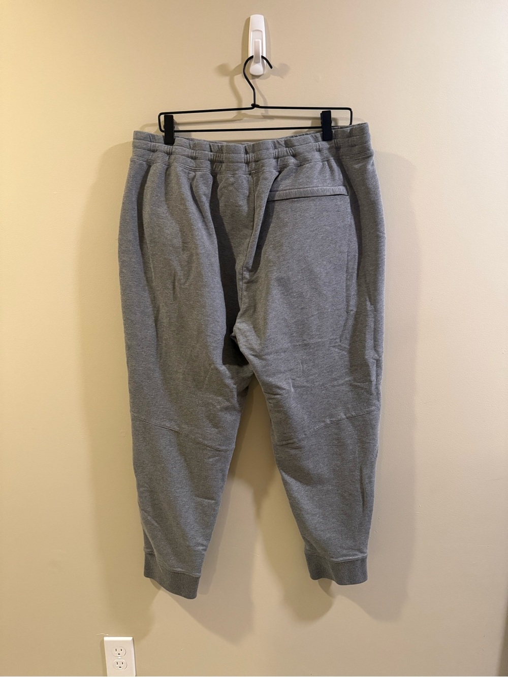 Tommy John Heather Gray Drawstring Joggers - Picture 2 of 5